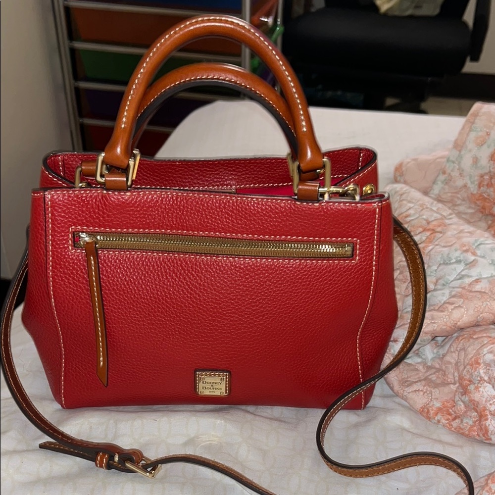 Dooney&bourke Leather crossbody bag like new only used twice